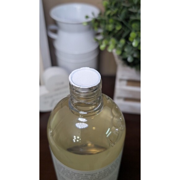 The Laundress Signature Detergent Classic 32 Fl Oz Laundry Liquid Soap 31 Lds HE - Picture 4 of 4